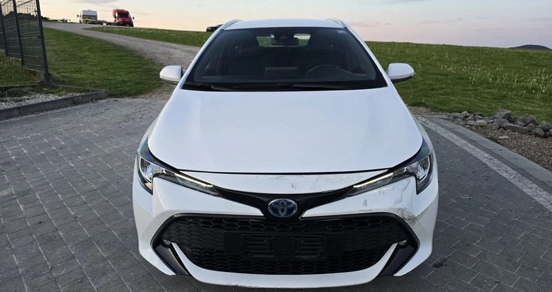 Toyota Corolla cena 69700 przebieg: 69000, rok produkcji 2020 z Pobiedziska małe 379